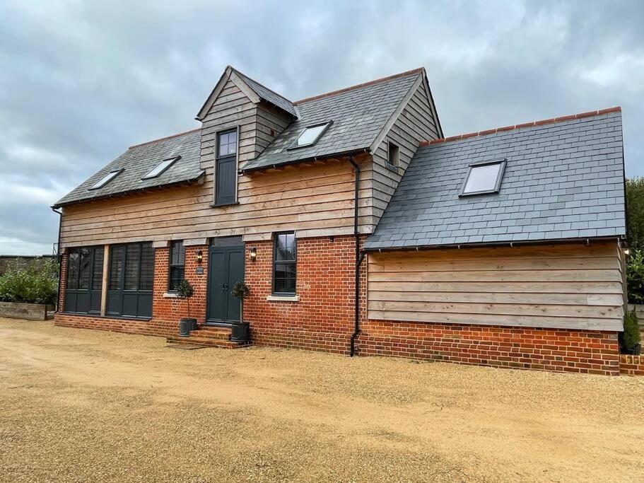 The Old Stables * Salisbury